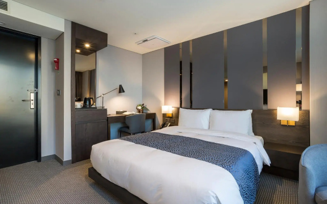Centum Premier Hotel