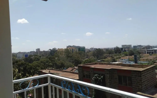 S. Lucie Mango Apartment