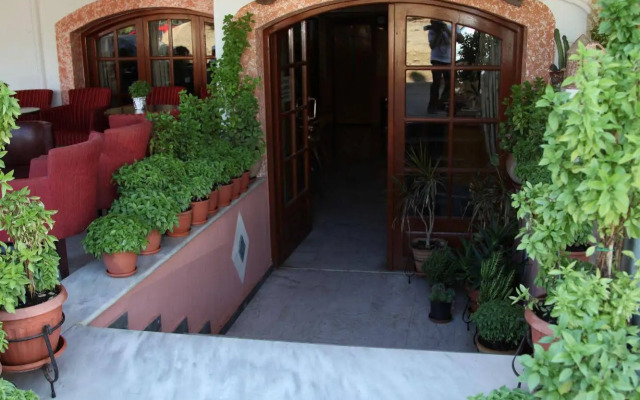 Sogiorka Apartments