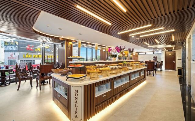 Monalisa Luxury Hotel