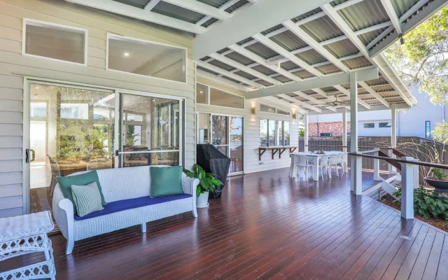 Luxe Waterfront Stay -Tallebudgera Creek