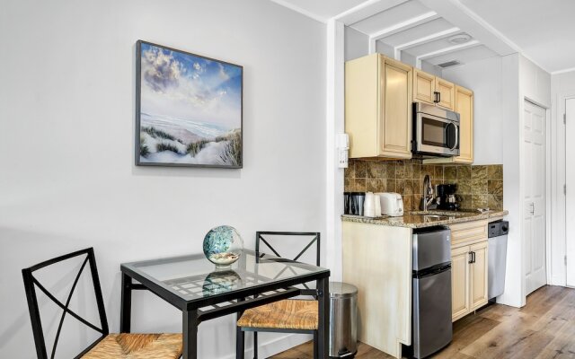 East Hampton House Resort