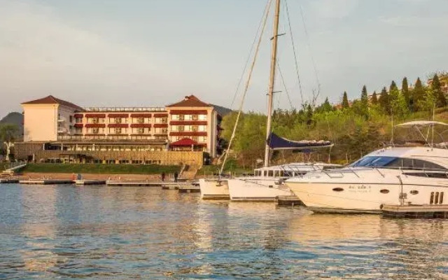 Jinhai Lake Resort Hotel