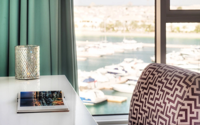Dream Inn Tiara Palm Jumeirah