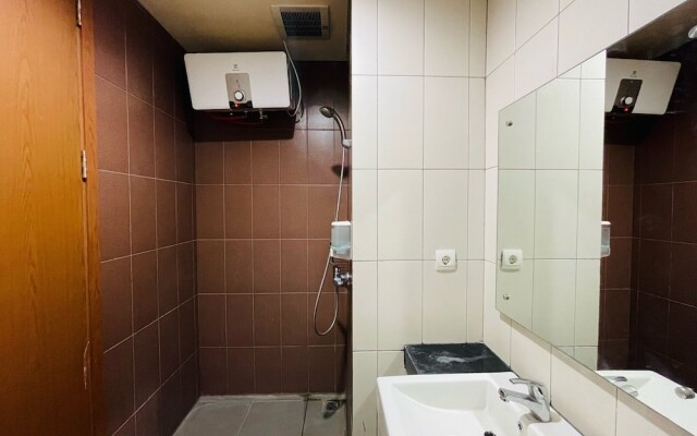 Deluxe Studio Room At Dago Suites Apartment