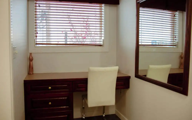 Western Budget Motel Plus Mosaic Suites