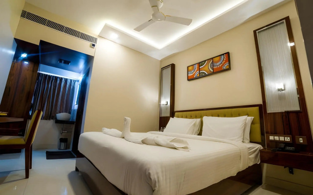 OYO 14759 Hotel President