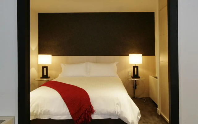 The Ridge Hotel & Apartments