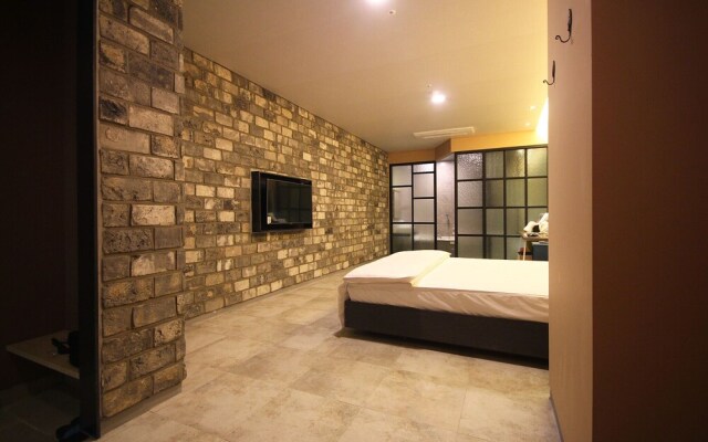 Changwon Masan IVE Hotel