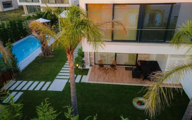 Sanpietro Vacation Villa 001