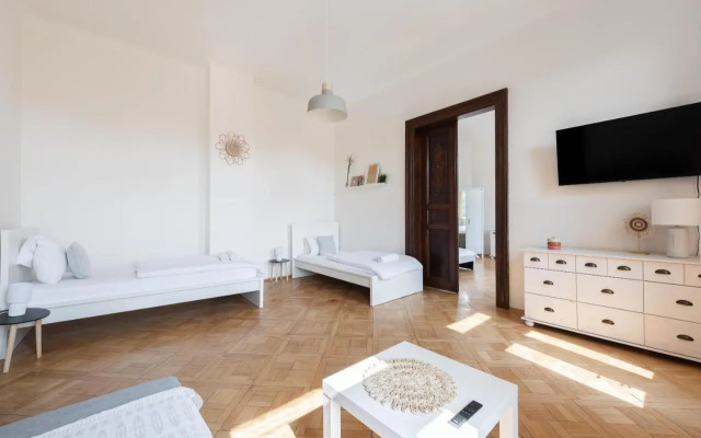 Residence Tesnov Apartment