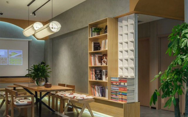 Shanghai Hills&Dengba Youth Hostel