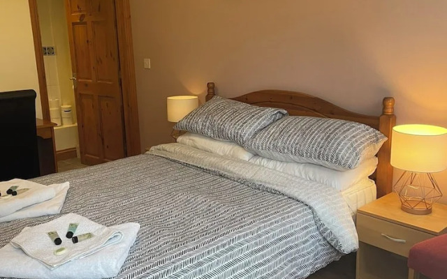 Rooms at the Huntsman Inn