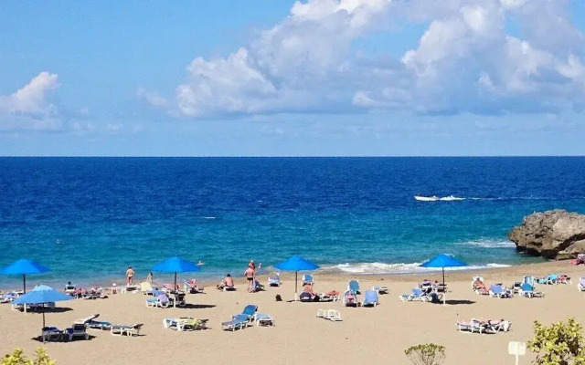 Rosil Place Aparthotel by the Beach