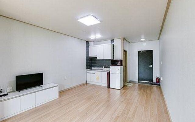 Kkeomeokda-ri Pension