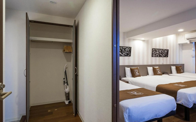 Living Inn Asahibashiekimae Premier