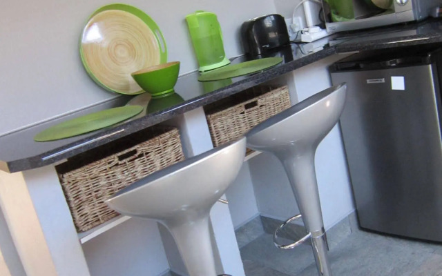 La Roche Guest House