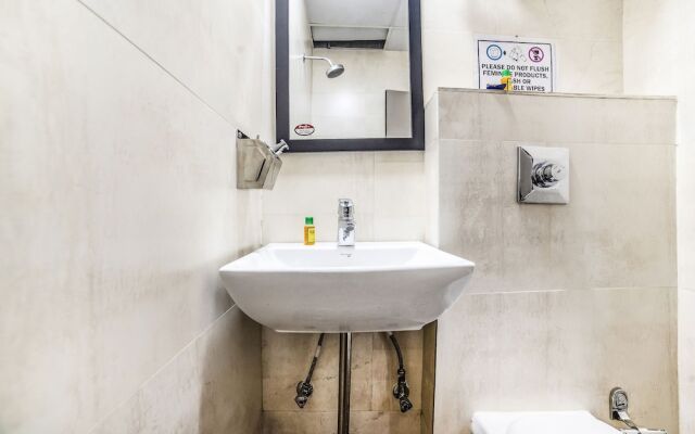 FabHotel Red Inn Sector 15