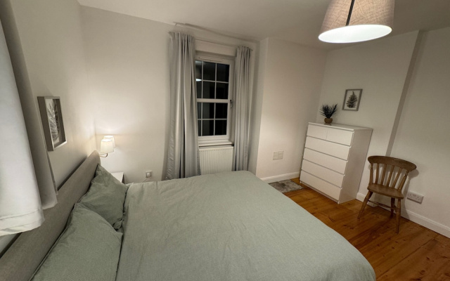 Stirling Haven: Charming 3B Apt In City Centre