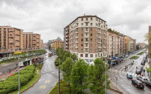 Piazza De Angeli M1 Comfortable Flat with Balcony