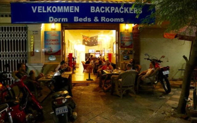 Riverside Backpackers