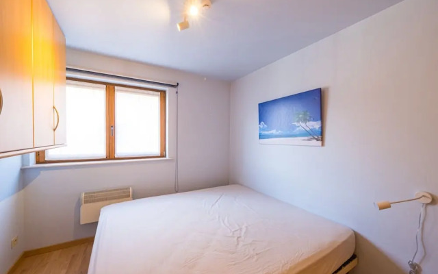 Apartment Overlooking the Green Surroundings