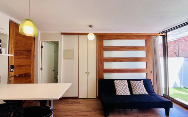 Urban Yard Bus Terminal Home Office Pool Wifi