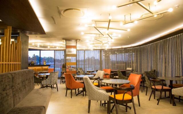 MGB Hotel at 2ten