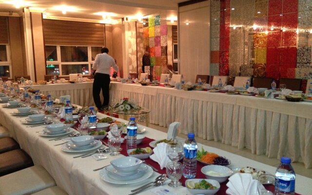 Şenler Otel