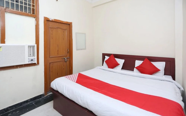 Shiva Guest House by OYO Rooms