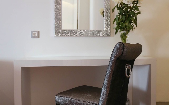 Starlight Luxury Rooms