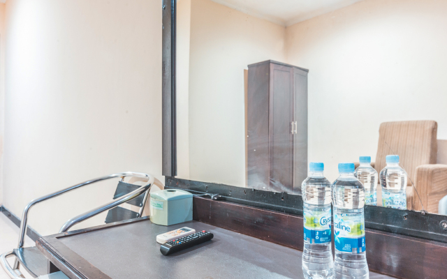 OYO 1383 Taman Cibinong 2