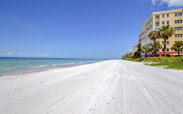 Tides Beach Club 5-354 by Vtrips