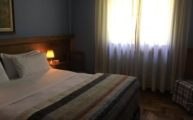 Los Nobles Hostal de Bosque