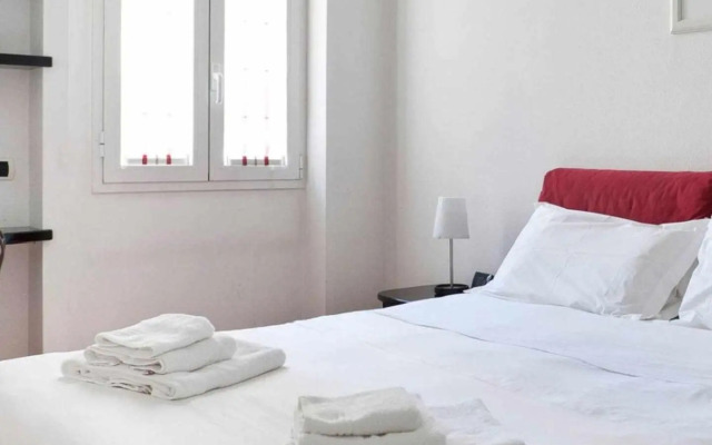 SV18C Charming modern flat S Ambrogio