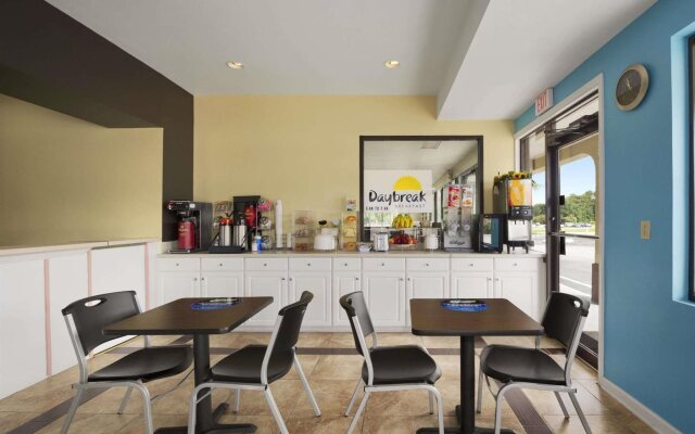 Rose Garden Inn & Suites
