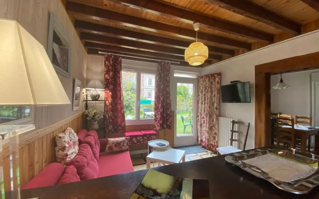 Holiday Home in Etretat Near Beach & Cliffs