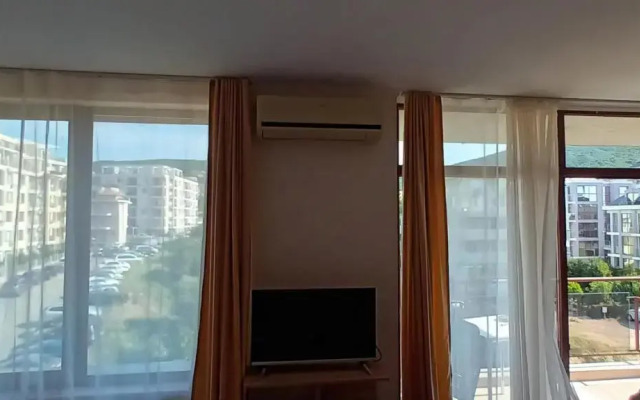 Studio 200 m море