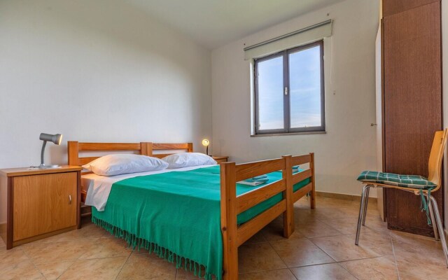 Amazing Home in Medulin With 7 Bedrooms and Wifi