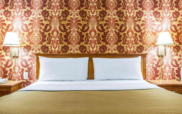 Courtyard by Marriott Houston City Place