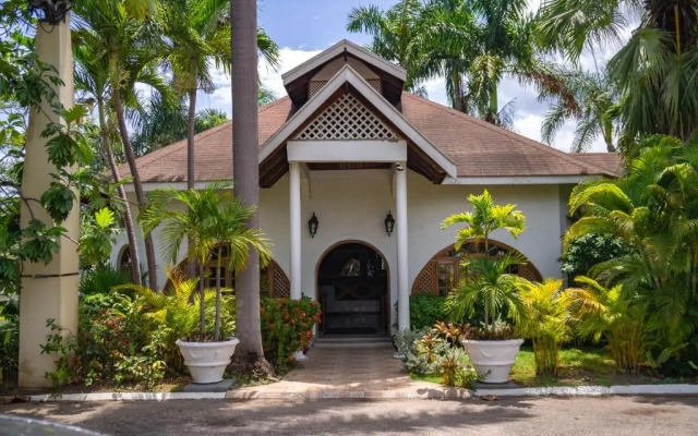 Merril's Beach Resort II
