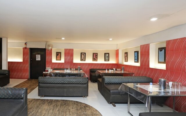 OYO 12546 Hotel Madhuban