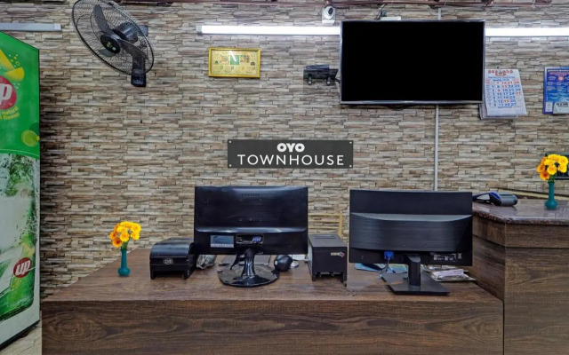 Townhouse 1096 Hotel Redfox Nungambakkam
