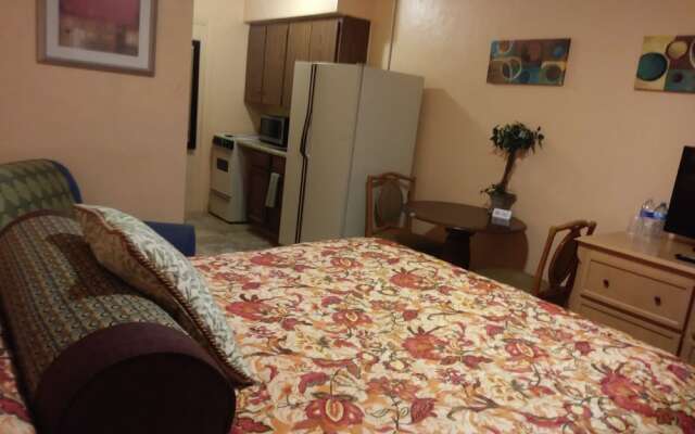 Siesta Motel and Surfside Cabanas
