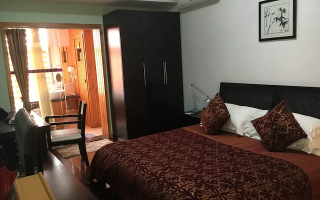 Taiping Lake Clove Garden Hotel
