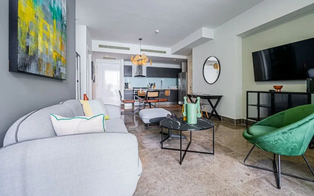 w Comfy 1BR w Fantastic Balcony in YOO