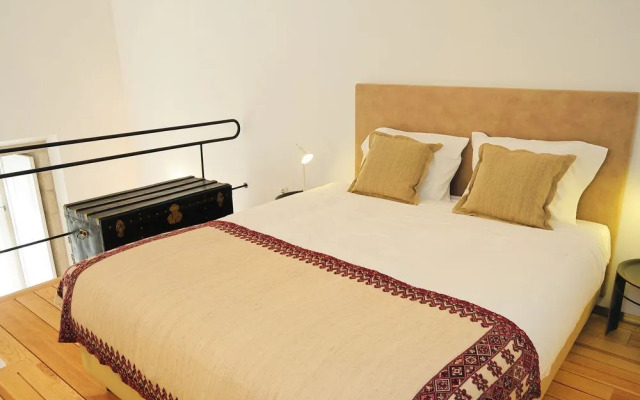 Condes de Azevedo Palace Apartments