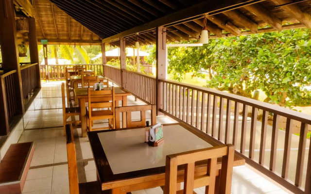 Playa de Oro Lodge