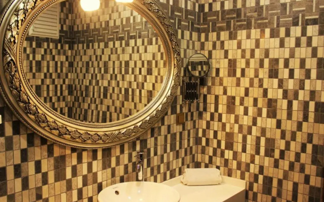 Vendome Hotel