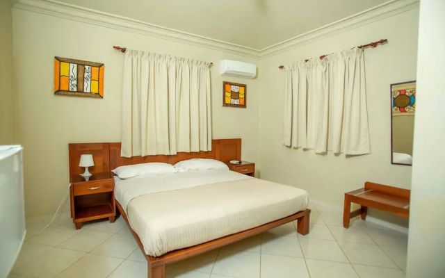 Private 6 Bedroom Villa Great for Parties